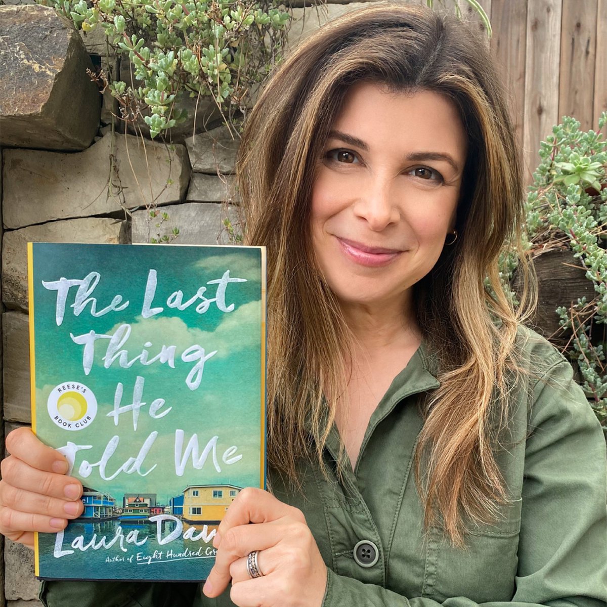 Reese's Book Club tweet media