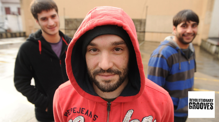 Maiatzeko lehen '<a href="/DaddyJeffpro/">regrooves🇵🇸</a>' saioari dagokionez, Urruñako (Lapurdi) <a href="/2ZIOrap/">2zio</a> musika taldea izan dugu protagonista. 2010.urtean sortu zen eta beraien lanek sentimenduz zein aldarrikapenez betetako hitzak dituzte, base ilun zein argiekin tartekatuz 😎🔥

irratia.naiz.eus/eu/info_irrati…