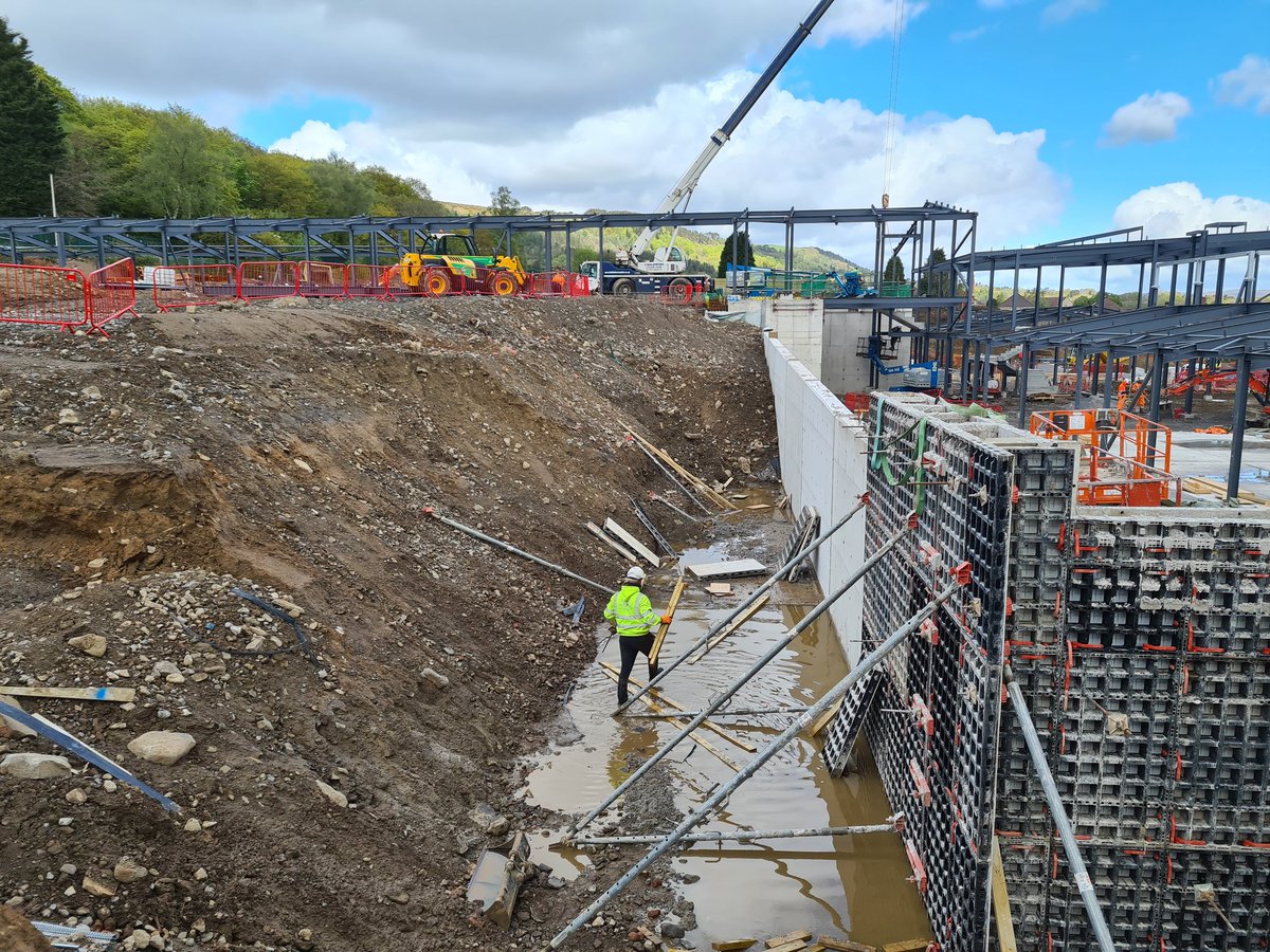 SeerConstructi1's tweet image. Neath Abbey Primary school Neath. Works going at a pace 
#bamconstructuk