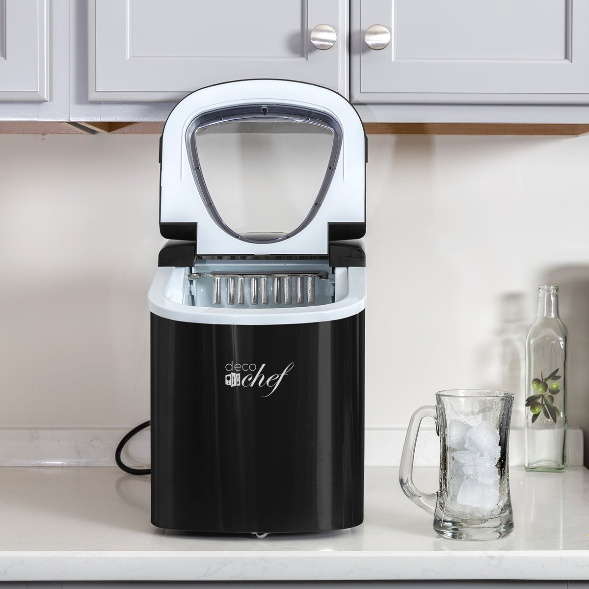 BUYDIG's tweet photo. Deco Chef's Compact Electrical Ice Maker is great for making ice in a hurry. This convenient ice maker makes ice in as little as 6 minutes and even has two cube size options.

Only $119.99 with free shipping!

https://t.co/ZxcjIQN0gd

#icemaker #decochef #portable https://t.co/8mUGzktMPI