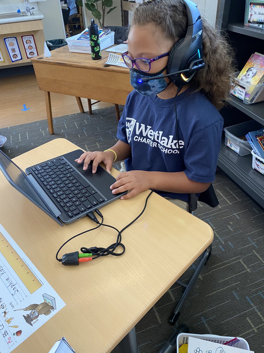MrsMaddyStreet's tweet image. STAR testing, say what! Is it 2002?..... Nope, just rockstar second graders being their resourceful, mathematician selves. #COVIDstyle #WCSperseverance