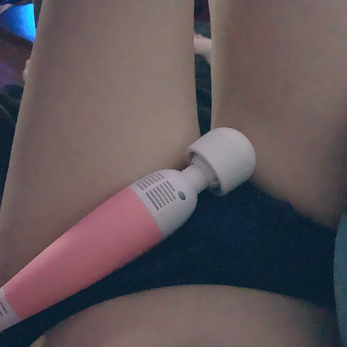 久しぶりに連続イキした♡♡♡ 脚太いので誰か挟みたいです https://t.co/ca6ONHtiF1