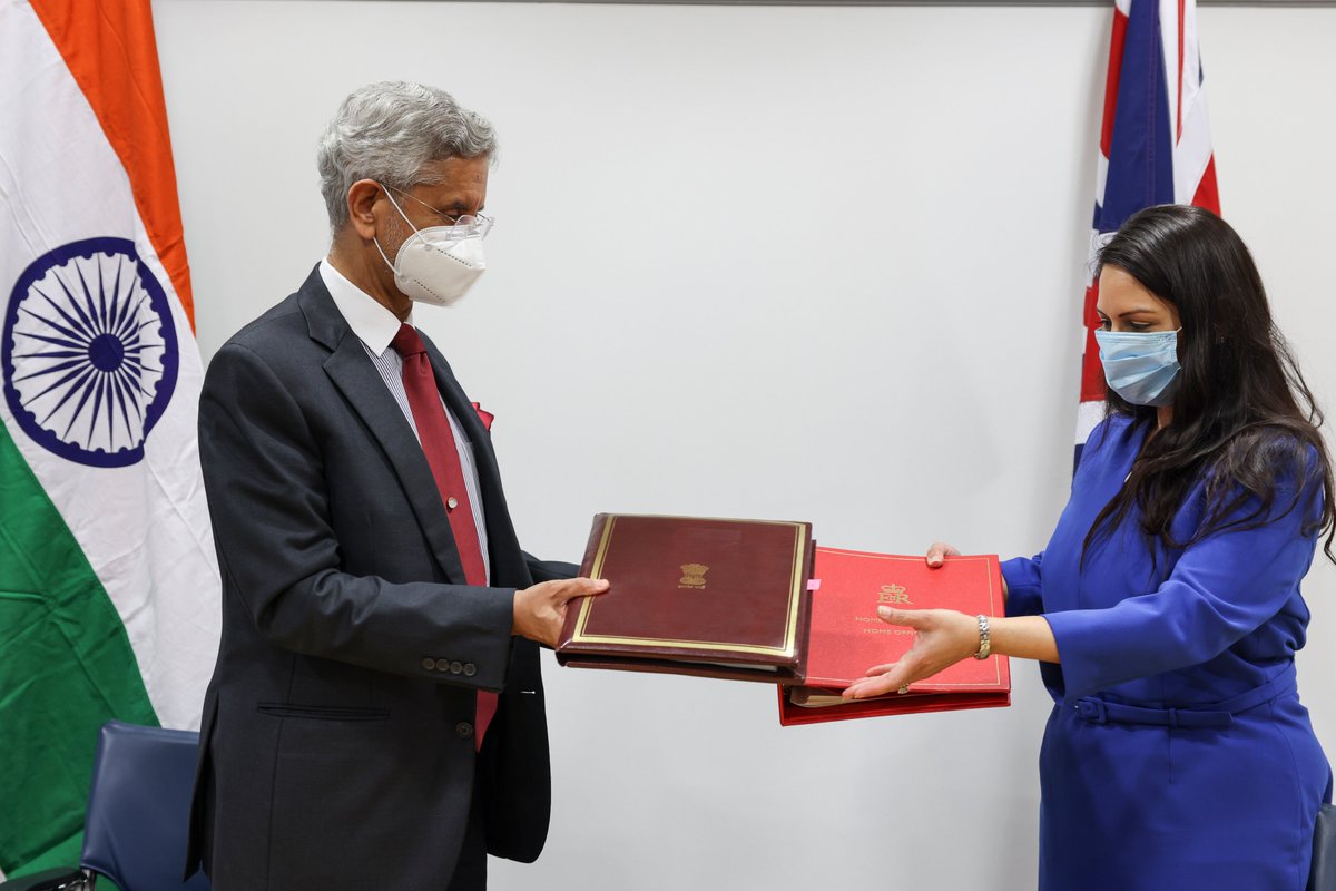 pritipatel's tweet photo. A pleasure to welcome @DrSJaishankar to the @UKHomeOffice today as we signed the landmark Migration &amp; Mobility deal as part of our New Plan for Immigration, providing new opportunities for our young people to live and work here and in India as we recover from the pandemic.

🇬🇧🇮🇳 https://t.co/AWWorBRDze