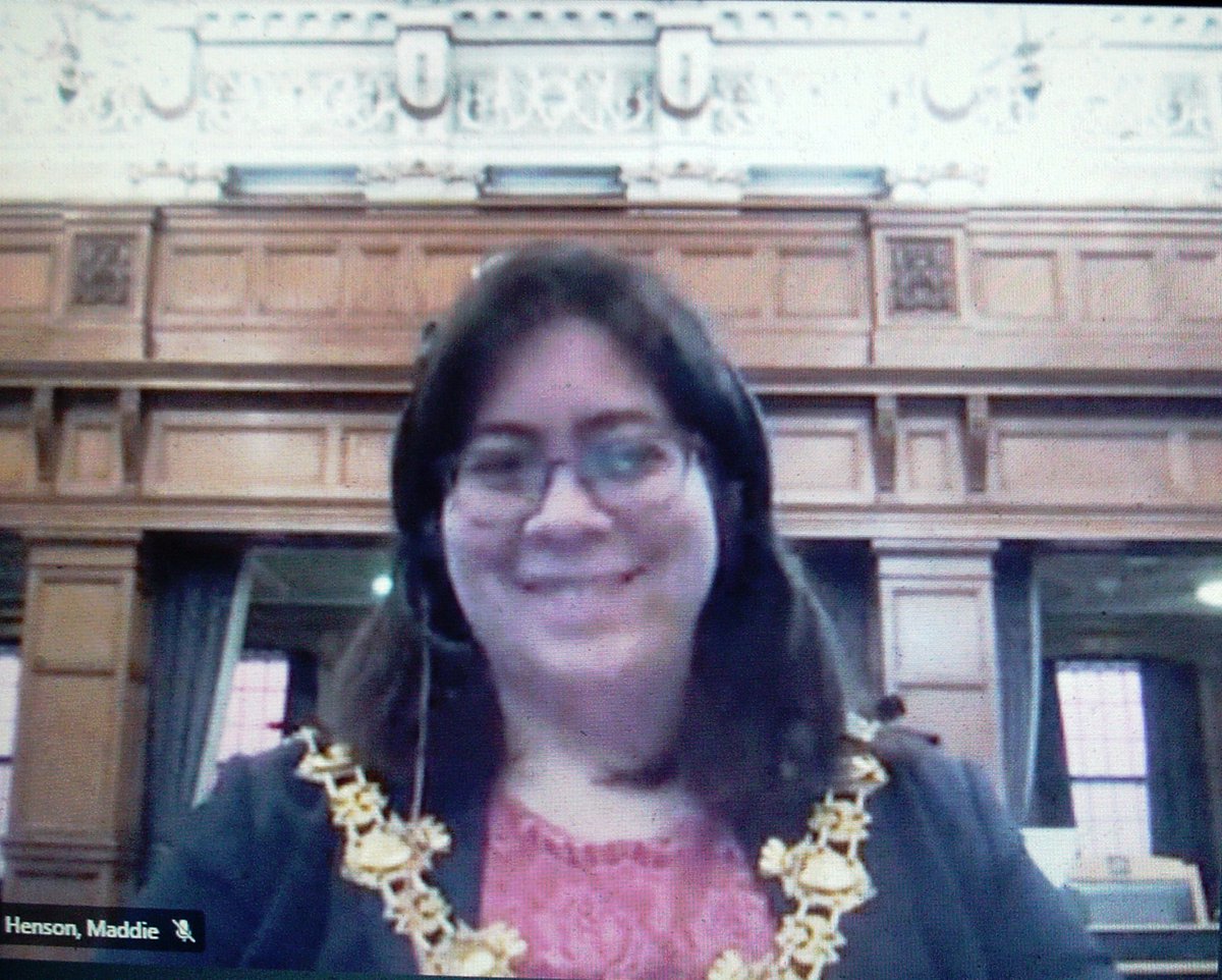 Annual Council in #Croydon this evening sees @SherwanChowdhu1 take over from @MinsuR as @MayorOfCroydon. Sherwan will be a fantastic first citizen for our borough. Thanks also to Maddie for doing an incredible job as Mayor during a hugely challenging last twelve months.
