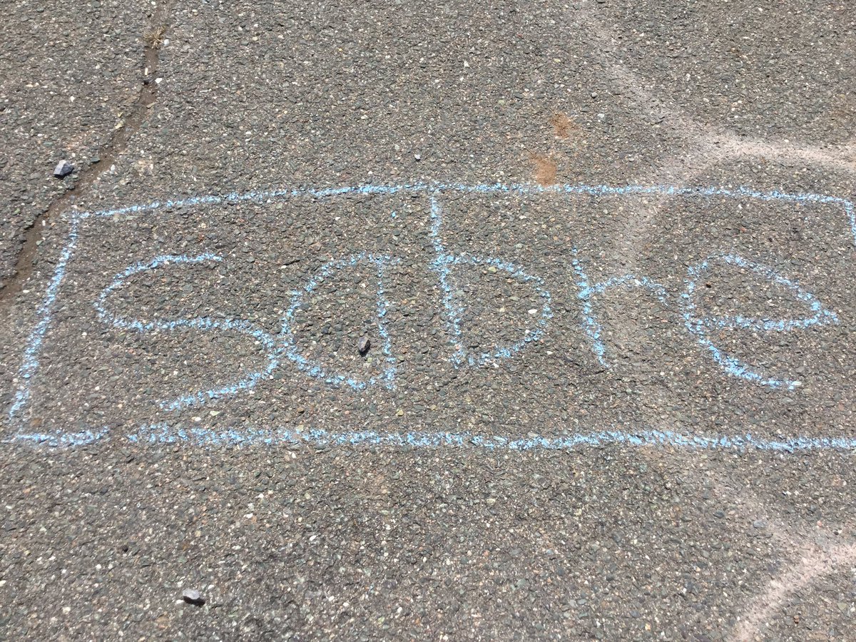 datl_ed's tweet image. May the Fourth be with you! Gr2s did a locomotor warm-up finding words associated with Star Wars. Then we played the Over-Under version of kickball. #physed