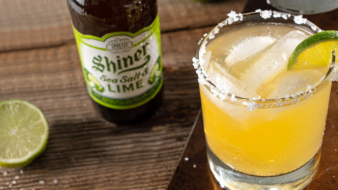 ShinerBeer's tweet photo. Looking to kick off your Cinco de Mayo early? Thanks to 
the. beer. belly on Instagram, we’ve got a mouth-watering recipe for a Beergarita made with Shiner Sea Salt &amp; Lime. Head to our Instagram for the recipe! https://t.co/CxMKqt9zrw https://t.co/wMDhsRdIBP