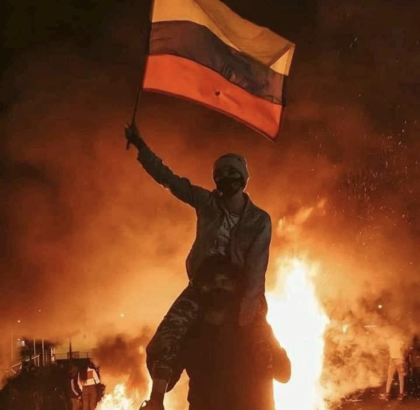 kookphoriaxx's tweet image. En Latinoamérica no se vive, se sobrevive
 #SOSColmbia #MexicoDeLuto #HDSPM #Linea12 #NosFaltan23 #NosEstanMatando