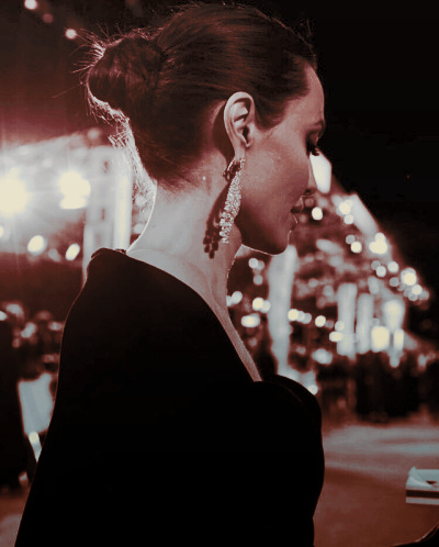 ᅠᅠ
ᅠᅠ
ᅠ
ᅠ
                                              power, deѕιre, coɴтrol 
                                                𝑸𝑼𝑬𝑬𝑵 𝑶𝑭 𝑪𝑯𝑨𝑶𝑺
ᅠ
ᅠ

    ❝ take  the  power  you
        𝐃  𝐄  𝐒  𝐄  𝐑  𝐕  𝐄 .    ❞
ㅤ
ᅠ       
ᅠᅠ
ᅠ