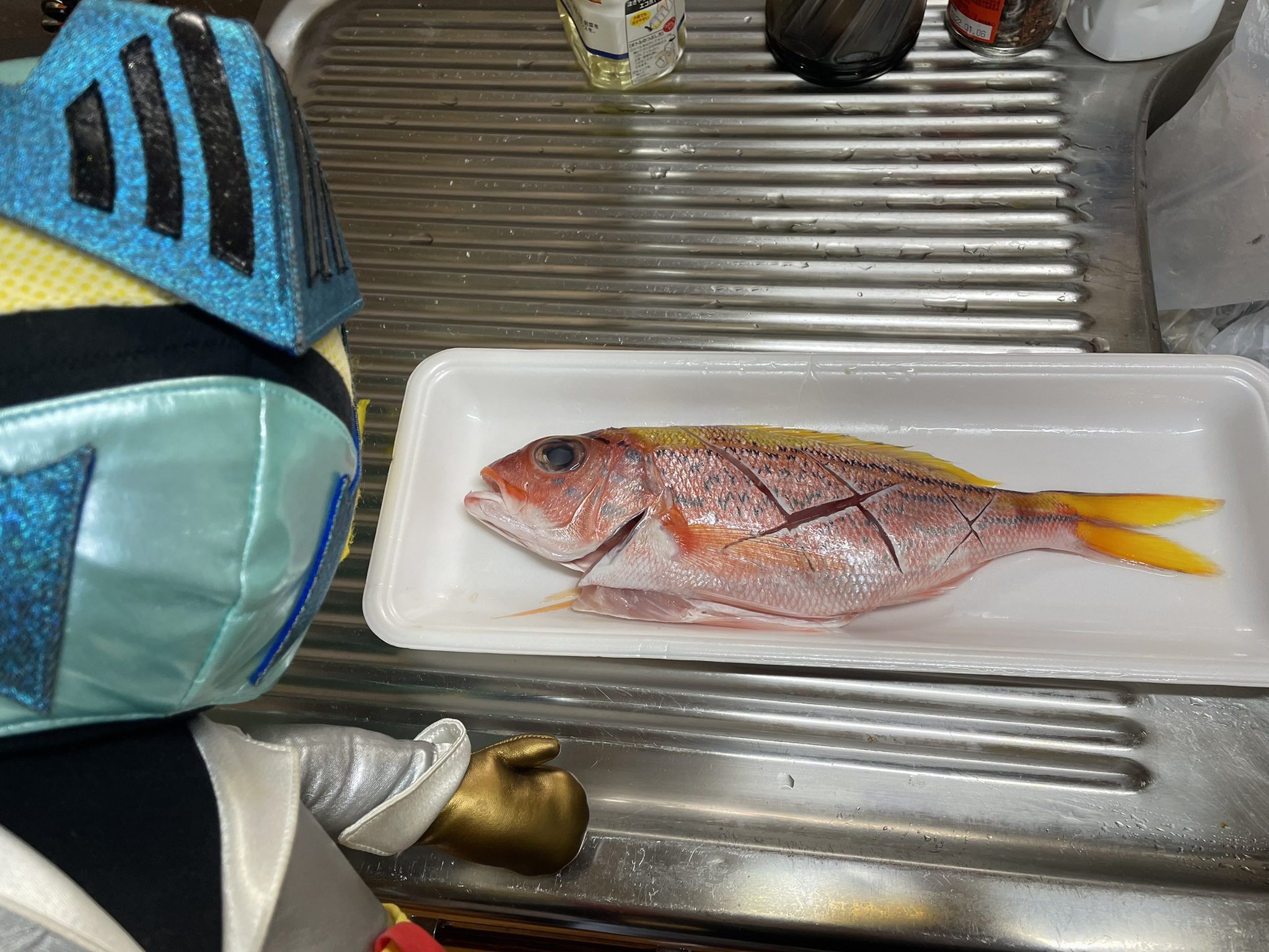 お魚戦隊のカーズー はいさいさい O O ゴールデンウィークは ステイホームしてたんだケド ビタローのバター焼きに挑戦 うん 調理完成画像とりわすれたのは 愛嬌で許してくださいだツナ T T お魚戦隊 お魚 鮮魚 びたろー ビタロー