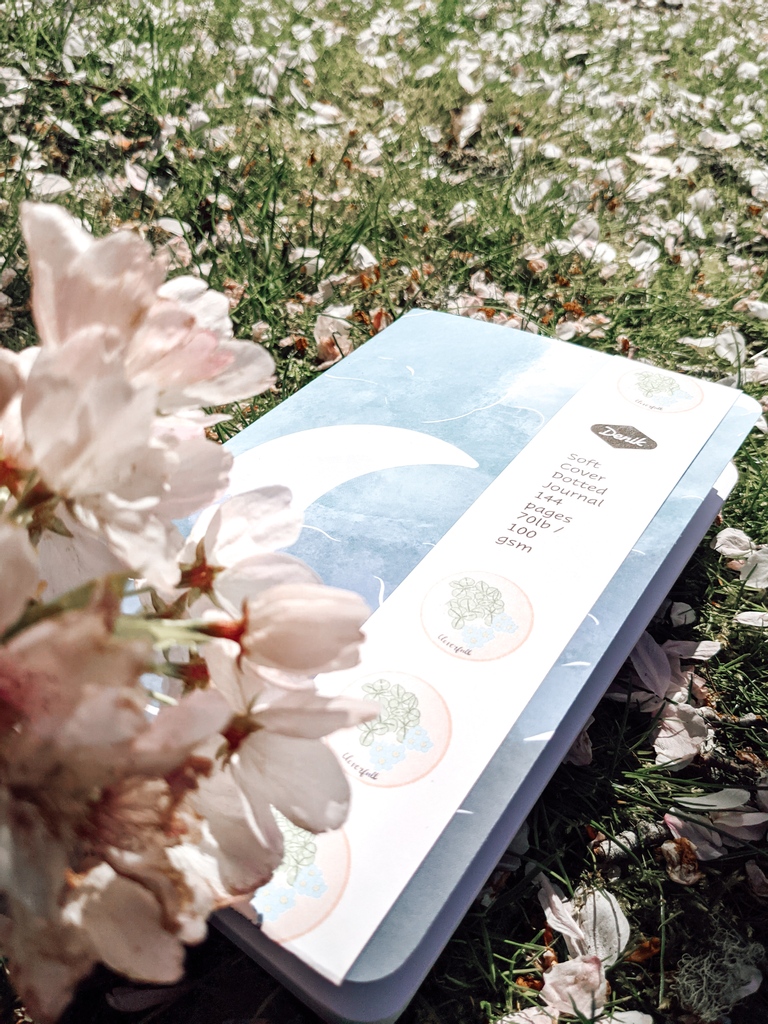 CloverfallD's tweet photo. We still have just a few of these left in stock!
.
.
.
#bujo #bulletjournal #dottedjournal #customjournal #artjournal #70lbpaper #100gsmpaper #journaladdict #journaling #bujoaddict #moonart #smallartist https://t.co/Zld8aV12l5
