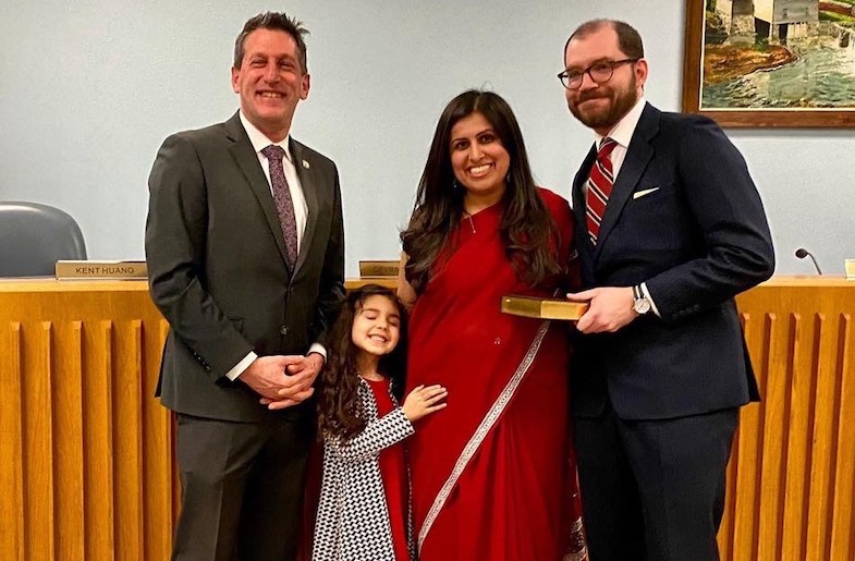 IndiaCurrents's tweet photo. Stories of the Week: Must I Tone Down My Ethnicity: Raja Kumari, Loris Help Your Health, First Female Muslim Mayor #indiacurrents #newsletter #communityjournal #rajakumari #sadafjaffer #lullaby #lori #mentalhealth #mentalhealthawarenessmonth - https://t.co/EjwkNLNqiG https://t.co/e8aexKl2Um