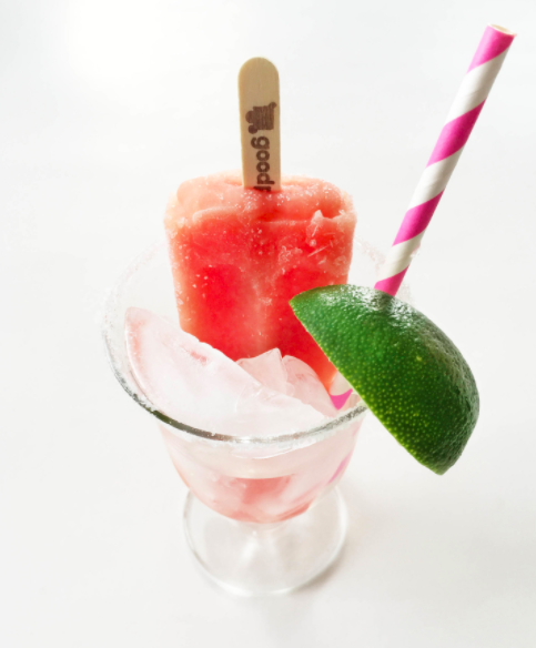 savvysassymoms's tweet photo. It's not quite summer, but it's never too early for #Poptails around here! https://t.co/rkeb0YB8Cg https://t.co/Rd4iSu5pmn
