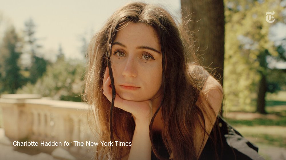 nytimesmusic's tweet image. Dodie can’t resist sharing. It’s made her music soar.  nyti.ms/3nMHaNf
