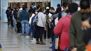 MiguelGarayM's tweet photo. Un día de mall debe equivaler a unas 100 "fiestas clandestinas". https://t.co/xkysONEsWu