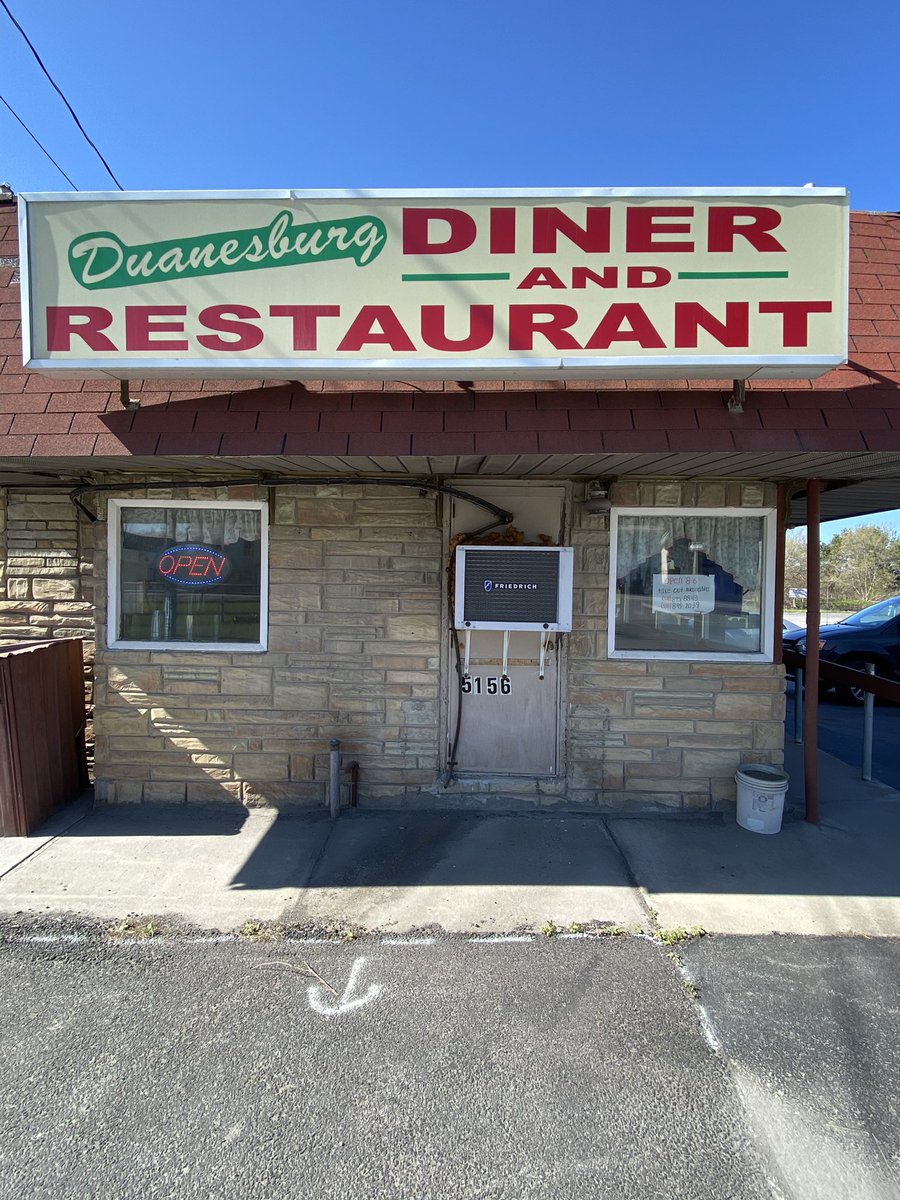 DinerDay's tweet image. Duanesburg Diner &amp;amp; Restaurant 📍

5156 Western Turnpike (Route 20)
Duanesburg, NY

Is that a Multimixer I see 👀 @nonstandardmcd 

This diner was moved here to it’s Route 20 location by Hal McMini and Flo Kernan in 1937

#multimixer #raycroc #mcdonalds #diner #ny #duanesburgny