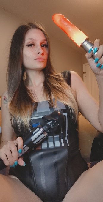 Had some fun with my lightsaber and Vader vibrator today 😈 @Geeky_Sex_Toys  #MayThe4thBeWithYou #StarWarsDay