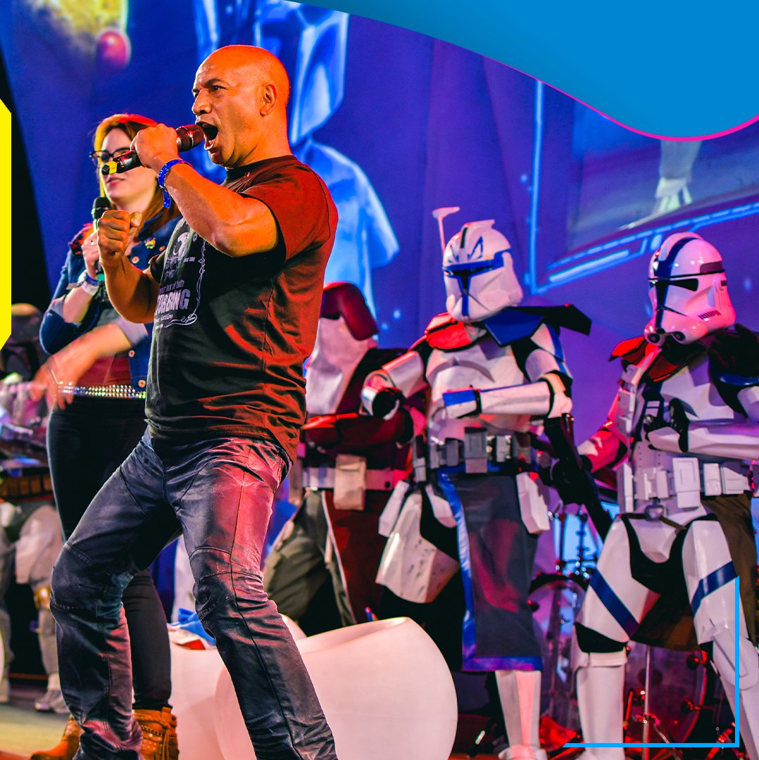 ArGameShow's tweet photo. #MayTheFourth Hoy, 4 de Mayo, celebramos el #StarWarsDay recordando el paso de la @501stArgentina  en #ArGameShowForMe, e incluso cuando Jango y Boba Fett (@tem_morrison ) estuvo con nosotros.

#AGS2021 #MayTheFourth #StarWarsDay #StarWars https://t.co/FDMkchJ8oe