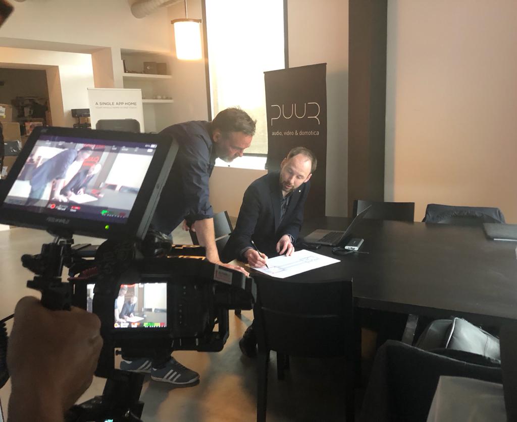 Vandaag hadden we de filmploeg van <a href="/HiFinl/">HiFi.nl</a> op bezoek in onze showroom. Over een paar weken het resultaat, stay tuned! 

#puuravd #audio #video #domotica #highendaudio #hifi