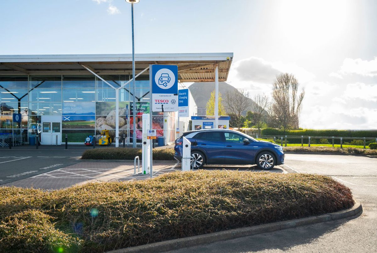 powered_by_pod's tweet photo. Download the #PodPointApp and access over 3,000 charging bays across the UK. ⚡
https://t.co/RHcGjChhIW https://t.co/XGG98ZWnW2