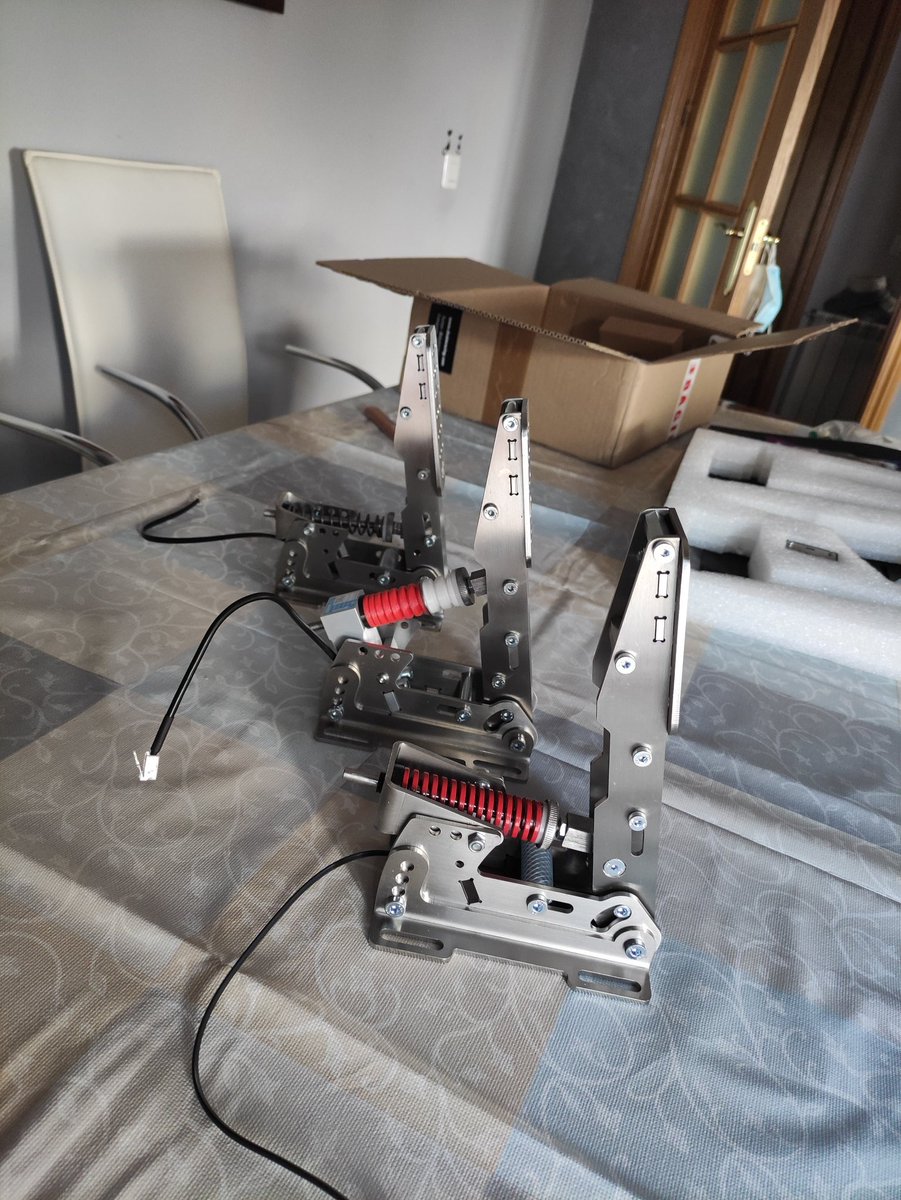 IvanowskiiiCSGO's tweet photo. Pues acabo de probar bien los DC simracing después de tenerlos una semana en casa y solo puedo decir una cosa: ESPECTACULARES.

Vengo de pedales con célula de carga pero nada que ver... 🔝

Muchísimas gracias @dcsimracing por el trato y por solucionar todos los problemas y dudas! https://t.co/LwyakktWYU