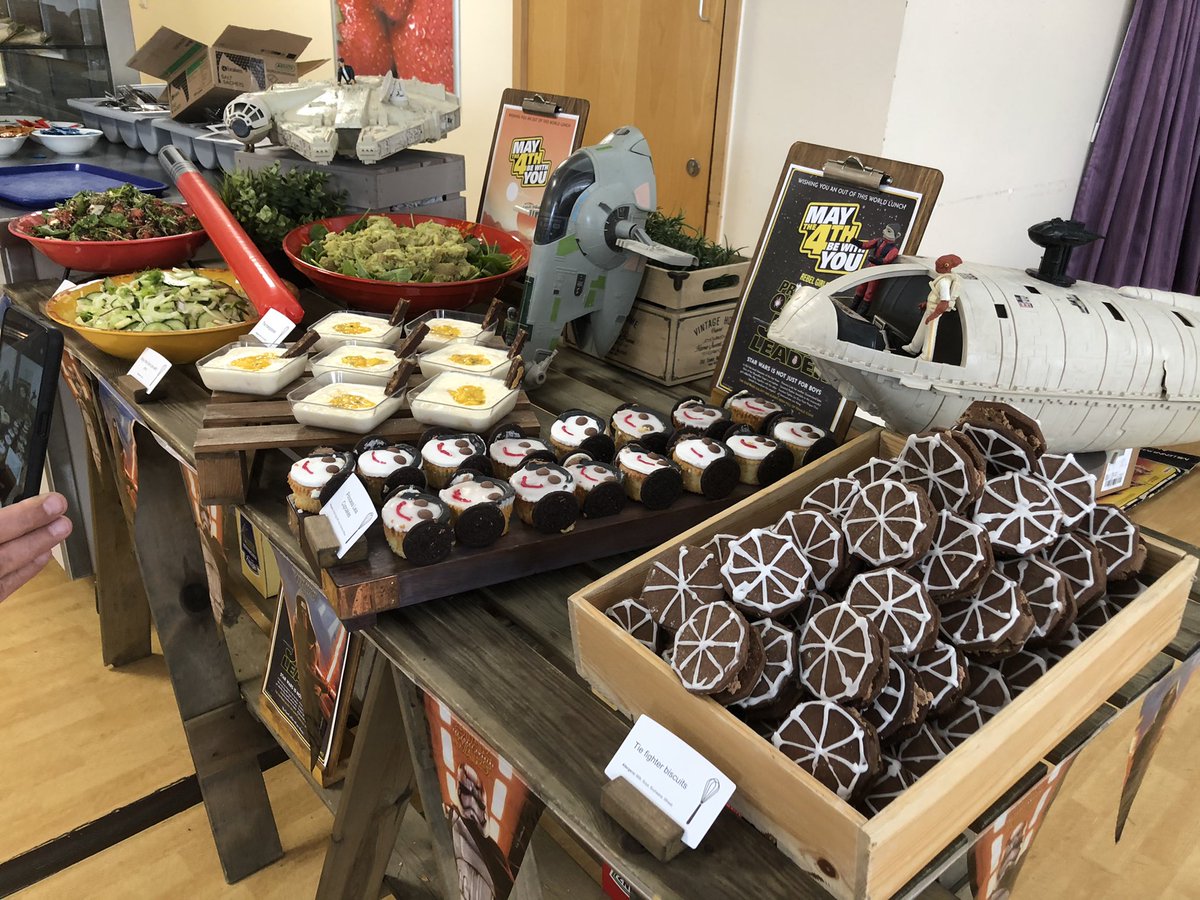 #MayThe4thBeWithYou we had a visitor @EmbleyHampshire today to help with our #StarWarsDay themed lunch,with some healthy salads and tasty desserts @EmbleyHead @spj_cook @m_pateman @chartwellsUL