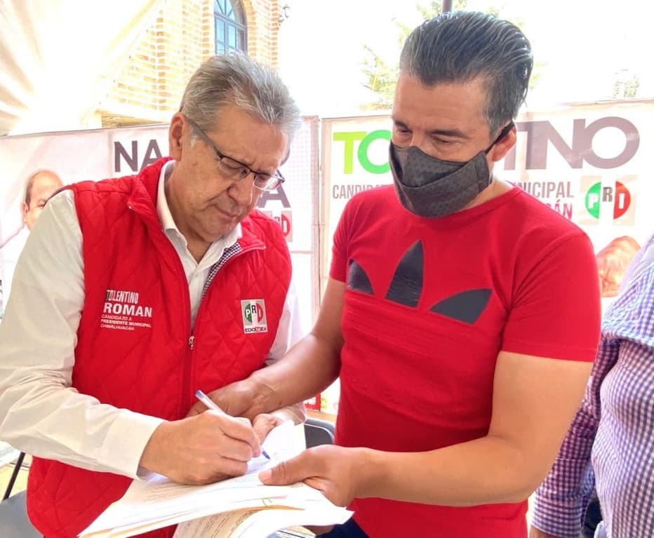 jtolentinoroman's tweet photo. ¡Me conoces y sabes que cumplo! 
Vecinos del barrio Mineros, agradezco la reunión con ustedes. Juntos lucharemos por la realización de un pozo de agua potable que pueda abastecer a este barrio, así como el reforzamiento de seguridad y rehabilitación de luminarias. 
#Chimalhuacán https://t.co/4KrTgIX8WR