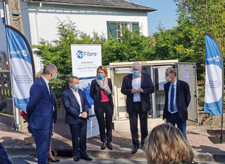 AMEL SFR en Nièvre: XP Fibre a présenté au PCD58 et à F Bazin Pdt Nièvre numérique un PM installé à La Machine et annoncé une commercialisation par SFR des 1ères lignes en septembre;