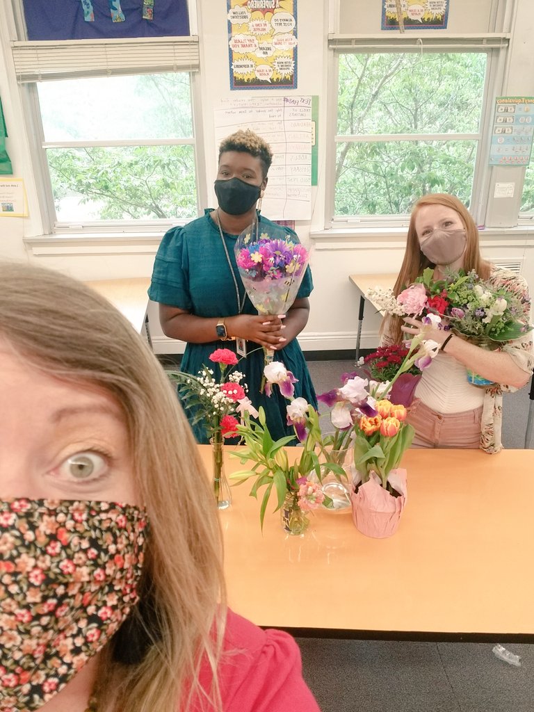 Jennifer Tymkin (@tymkinmama) on Twitter photo Feeling so loved and appreciated in 2nd Grade!! Thank you for the beautiful flowers 💐today for Teacher Appreciation and the delicious cookies!! <a href="/hunter_pta/">Hunter GT AIG Elementary School PTA</a> <a href="/HunterPrincipal/">Hunter GT-AIG Elem</a> #HunterStrong #TeacherAppreciationWeek #HunterPTArocks <a href="/SimpsonJodean/">Miss Simpson’s Grade 2 Class</a> Feeling so loved and appreciated in 2nd Grade!! Thank you for the beautiful flowers 💐today for Teacher Appreciation and the delicious cookies!! <a href="/hunter_pta/">Hunter GT AIG Elementary School PTA</a> <a href="/HunterPrincipal/">Hunter GT-AIG Elem</a> #HunterStrong #TeacherAppreciationWeek #HunterPTArocks <a href="/SimpsonJodean/">Miss Simpson’s Grade 2 Class</a>