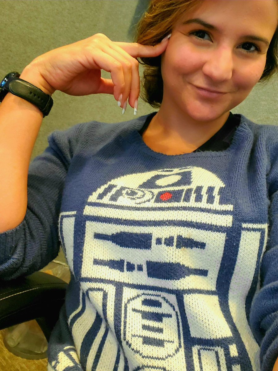 GinetteandJuice's tweet image. Dresses up for @EvCoRadio Radio today at @ESPNWestPalm !

#StarWarsDay #BeepBeepBoop