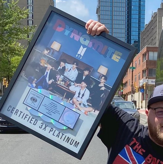 E0ki0u5XoAYjQQo?format=jpg&name=small