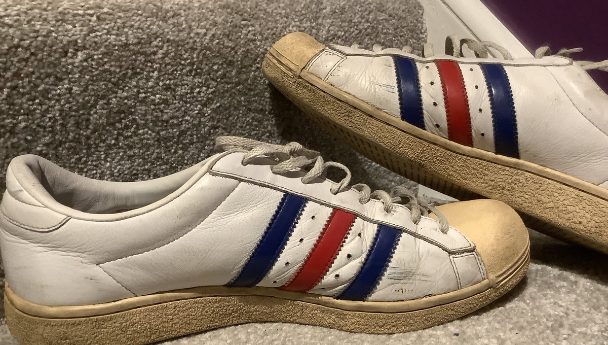 Latest restoration completed..really pleased with result..2005 Wilhelm Bungert were in a bit of a used state. Only paint used was on sock collar, just re-colouring balm. New laces sets them off a treat. @Reno_station @gate14clobber @adiFamily_ #ShareYourStripes @matthewrich9