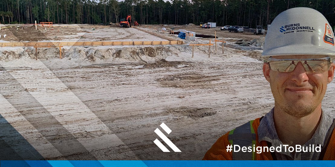 BurnsMcDonnell's tweet image. Thomas Norton is #OnSiteThroughItAll, helping to bring a 100,000 sq ft, 3-story office building for @AltaResources to reality. When complete, the building will house a call center that will provide 480+ full-time and 300+ part-time jobs. #DesignedToBuild #Construction #Buildings