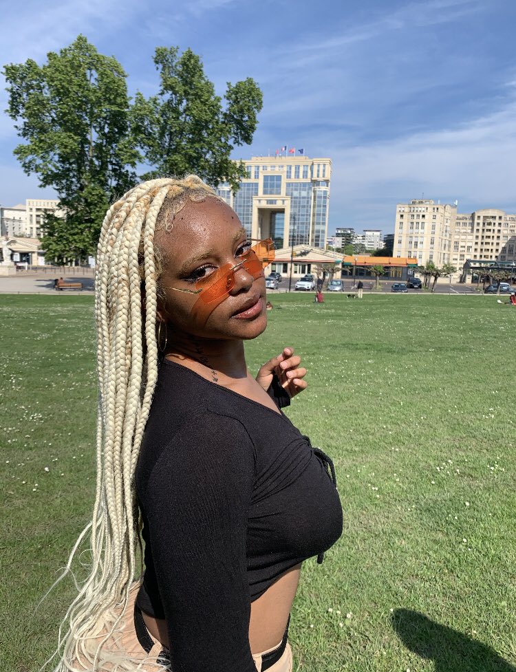 OwonoJade's tweet photo. #braids #summer #sun #goodvibes #needtattoos https://t.co/zu91kZWdHX