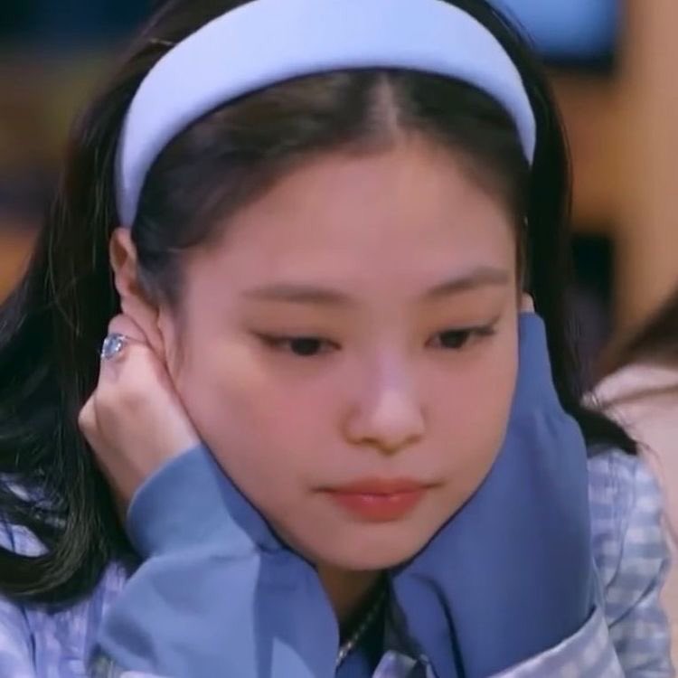 jnkvsl's tweet photo. jennie kim as mochi 🍡

a thread; https://t.co/Ag6GWejSZF