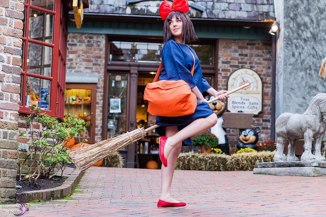 on Twitter "“We can fly with our spirit.” Kiki’s Delivery Service. cosplayer