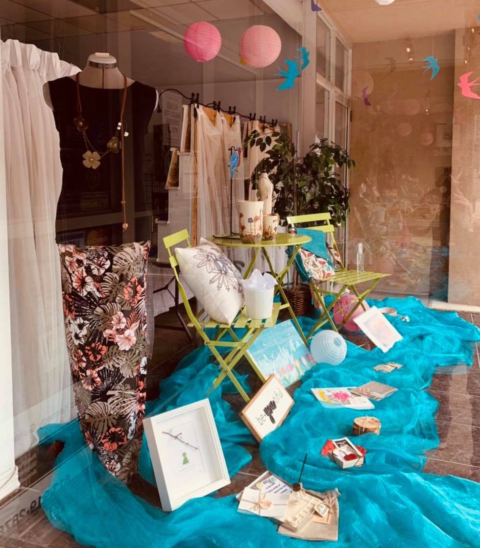 “My Momma told me, You better shop around”
Window Shopping is allowed &amp; we offer Curbside Pickup for Momma! Check out our windows at 261 Front St, @DTBelleville... OR... pop on to our ON-LINE SHOP at facebook.com/TheMotherOfAll…...
It's easy peasy to order... DM the item you’d like!