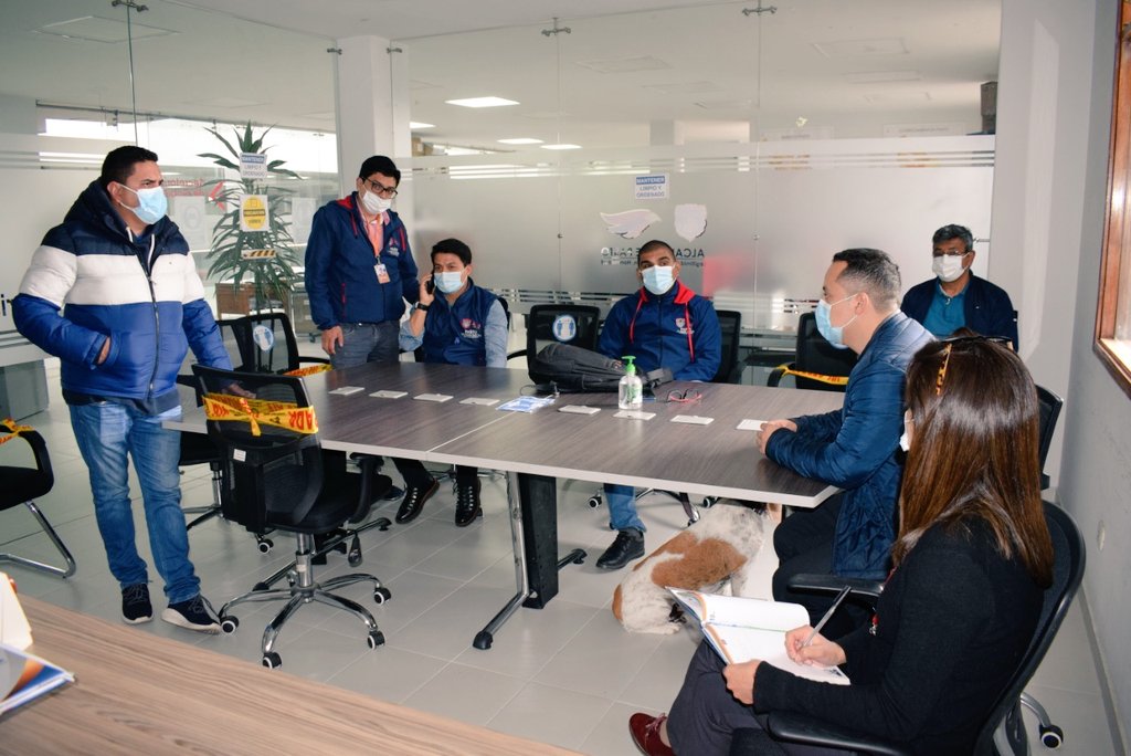 alcaldiapasto's tweet image. Ponemos a disposición un plan de acompañamiento para proteger a manifestantes.

100 gestores de Paz y Convivencia utilizarán el diálogo y la concertación para atender cualquier situación que afecte la tranquilidad durante la marcha programada para el 5 de mayo en Pasto.