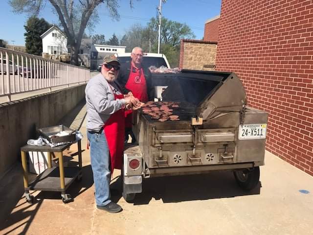 HUGE SHOUTOUT to Willie Kreikemeier &amp; Pat Meiergerd of the Cuming County Feeders for coming to B-R today &amp; grilling hot, fresh hamburgers for the entire student body &amp; staff -- that's more than 300 burgers, if you're wondering!
#cumingcountyfeeders