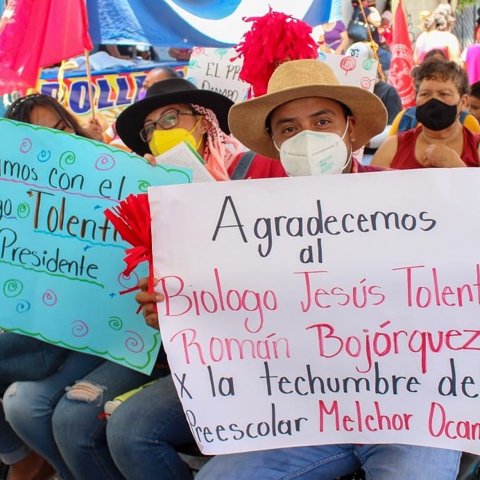 jtolentinoroman's tweet photo. Los chimalhuacanos somos personas guerreras y el ejemplo de ellos son los vecinos de Acuitlapilco, que lucharon por la formación de su colonia y hoy me comprometí con ellos a lograr la pavimentación de calle Agustín Melgar y Bugambilia. 
#Chimalhuacán
#TolentinoPresidente https://t.co/bSpdqIV8pD
