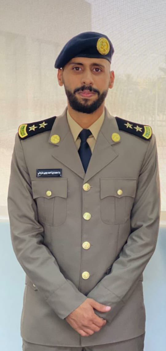 salm4875's tweet photo. الحمدلله على التمام وحسن الختام
حلم الأمس قد أصبح حقيقة
أبارك لأخي  
الملازم أول مهندس / محمد أحمد يحيى الغزواني. 
تخرجه من دورة الضباط الجامعيين بكلية الملك فهد الأمنية سائلًا المولى أن يجعلها عونًا له على طاعة وخدمة دينه ومليكه ووطنه https://t.co/pPas9BwlfJ