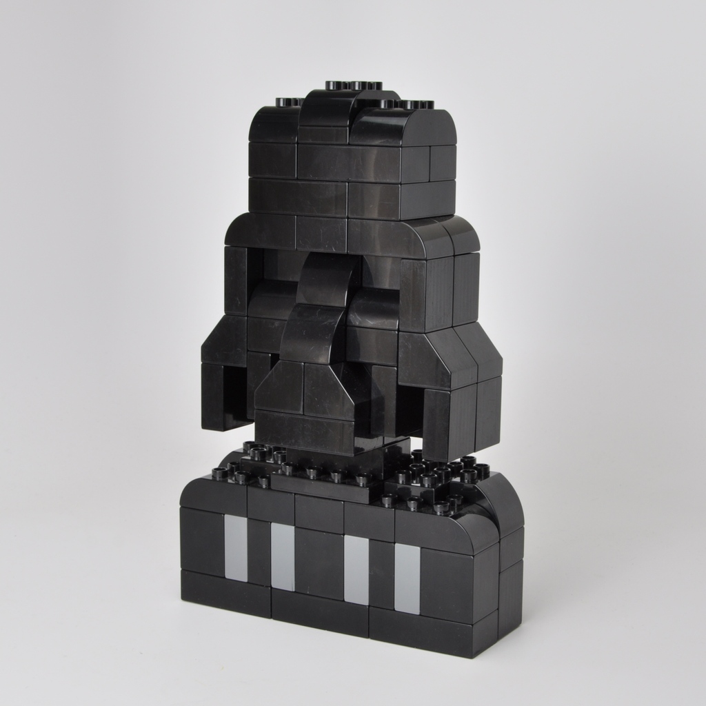 bigbrickbuilds's tweet photo. Darth Vader - may the 4th be with you! 

Why buy the new LEGO "Vader Helmet" set when you can make one with DUPLO?!?

#darthvader #starwars #maythe4thbewithyou https://t.co/fxvMiZ12fQ