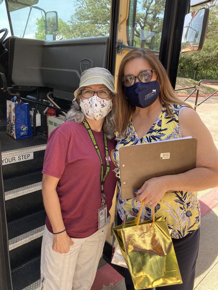 Dee Solomon (@deesolo2024) on Twitter photo <a href="/NISDMyers/">Myers Elementary</a> Our bus drivers gave our teachers goodies bags for “teacher appreciation”. AWESOMENESS!!! <a href="/tesi_garza/">TesiliaGarza</a> <a href="/NISDMyers/">Myers Elementary</a> Our bus drivers gave our teachers goodies bags for “teacher appreciation”. AWESOMENESS!!! <a href="/tesi_garza/">TesiliaGarza</a>