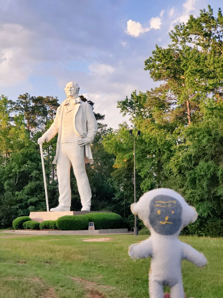 Big ass statue of Sam Houston