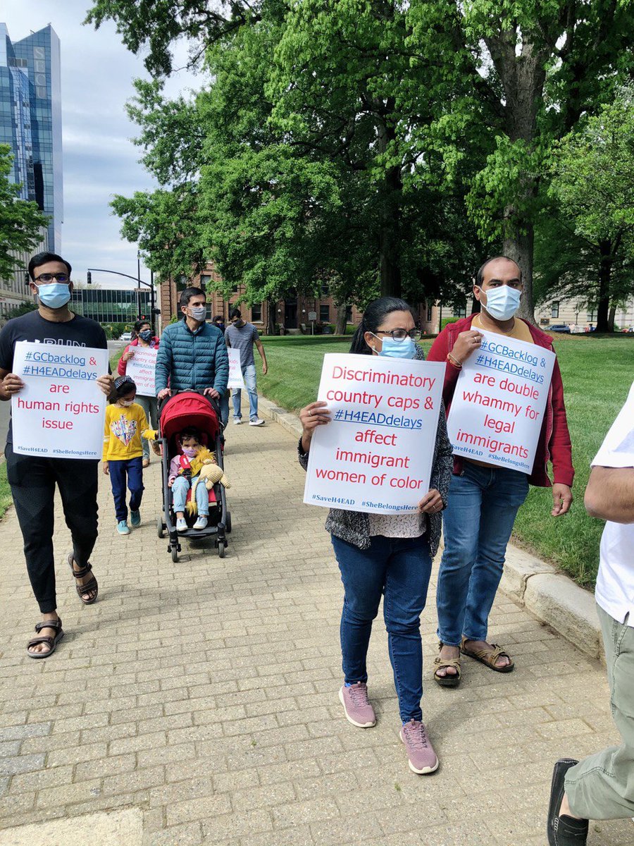 bussssybee's tweet image. With #GCbacklog, skilled immigrant women would have to forego right to work for rest of their lives, if not for H4EAD. Please help protect their independence .@WhiteHouse. #USCISMadeMeQuitMyJob due to #H4EADdelays #PotusMustActNow #BackTogether