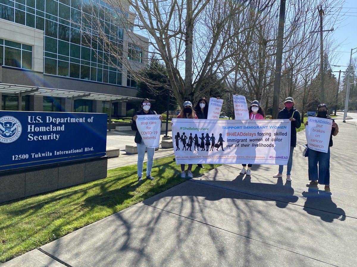 Phanirajesh3's tweet image. Immigrants have formed the basis of this country. They help build the economy by creating businesses and jobs. Women on #H4EAD are doing the same. Yet #USCISMadeMeQuitMyJob due to #H4EADdelays by @USCIS .@WhiteHouse #PotusMustActNow #BackTogether