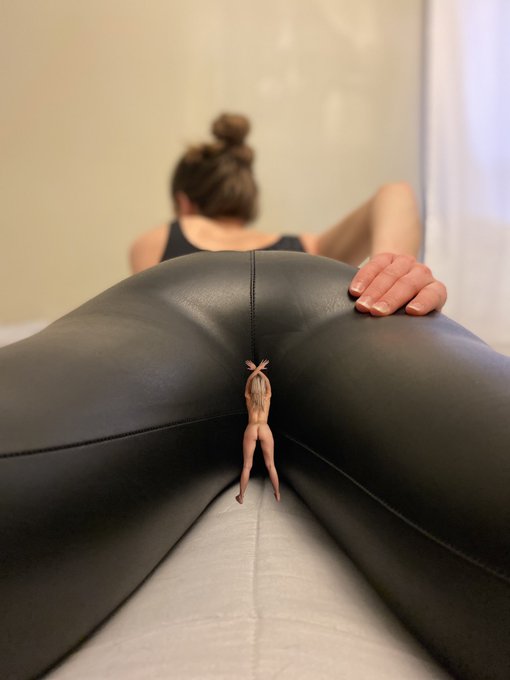 Why do I have a feeling that someone escaped my toy box? #sizetwitter #giantess #giant #pov #mini #toybox<a href="/tag/mini"class="tags"><span>#mini</span></a><a href="/tag/giantess"class="tags"><span>#giantess</span></a><a href="/tag/pov"class="tags"><span>#pov</span></a><a href="/tag/giant"class="tags"><span>#giant</span></a><a href="/tag/toybox"class="tags"><span>#toybox</span></a><a href="/tag/sizetwit"class="tags"><span>#sizetwit</span></a>