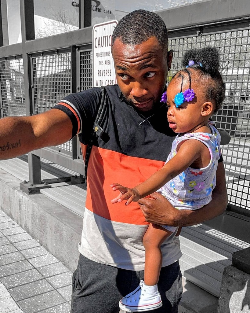 2silee4u's tweet image. First time meeting my Goddaughter today and I am one of the few people she doesn't fuss at after meeting her 😜.

It's totally my good energy and besides I'm a big azz kid anyway 😅😁
#godfatherflow #duties
#responsibility #goddaughter #instadaily #inst… instagr.am/p/COeM4qPhyVw/