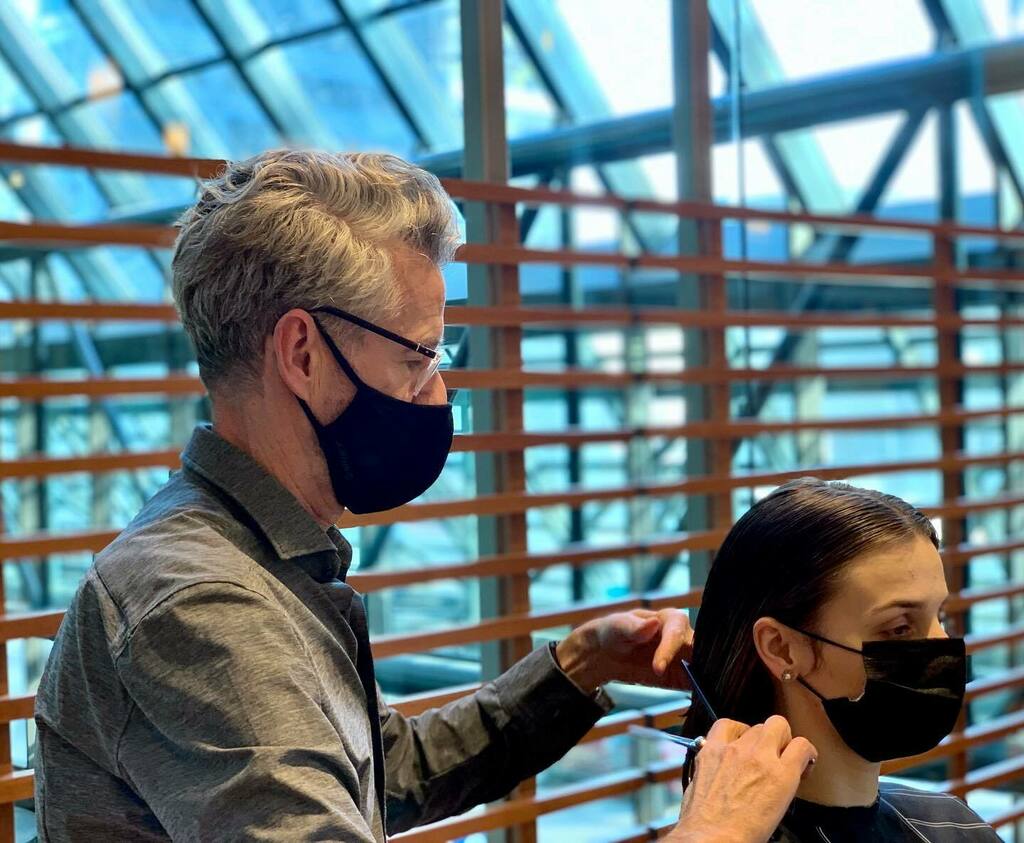 HeadlinesStyle's tweet image. As you may have heard, Alberta salons will be closing at the end of this week for another lockdown.
Tomorrow we will be making calls and answering the phones starting at 8:30AM to accommodate appointments for the remainder of the week- as safely as possi… instagr.am/p/COeKSU3g3dI/