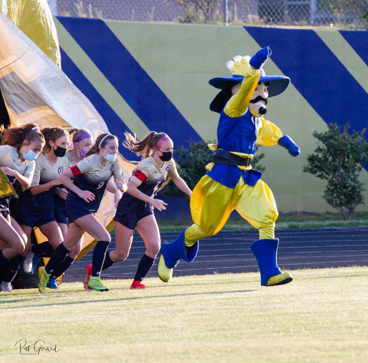 kellypoole23's tweet image. Amazing memories with amazing people. I’m so grateful to have been able to play this season. Wouldn’t trade this team for the world. So proud of us. I’ll miss it so much. 💛 #7out #cuthsoc