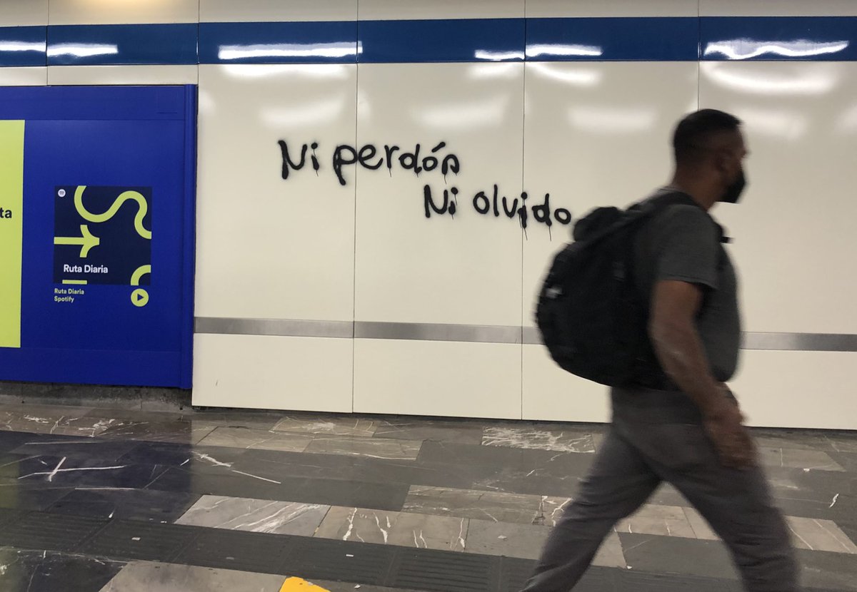 rosariomelusina's tweet photo. Metro CDMX hoy https://t.co/0sHwKtSdpT